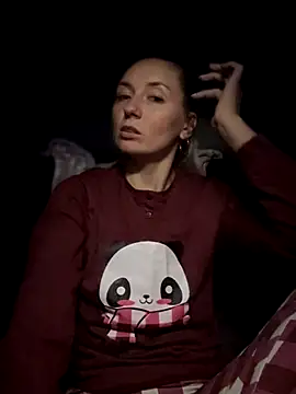 Snapshot of Crazy-Rosa chatting on 10-09-25, 02:15 Crazy-Rosa online show from 10-09-25, 02:15