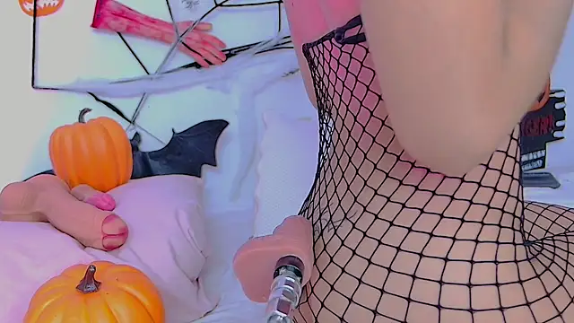 Snapshot of LinayAndValenMVP chatting on 10-15-25, 01:11 LinayAndValenMVP online show from 10-15-25, 01:11