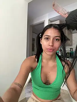 Snapshot of LinayAndValenMVP chatting on 03-15-26, 06:03 LinayAndValenMVP online show from 03-15-26, 06:03