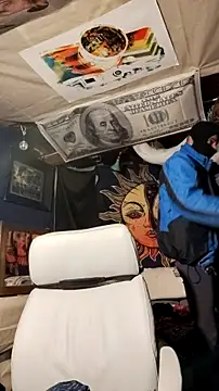 Snapshot of Gillygilly76 chatting on 02-25-25, 03:09 Gillygilly76 online show from 02-25-25, 03:09