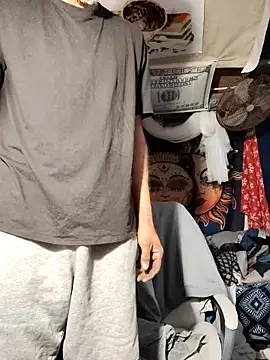 Snapshot of Gillygilly76 chatting on 03-02-25, 03:05 Gillygilly76 online show from 03-02-25, 03:05