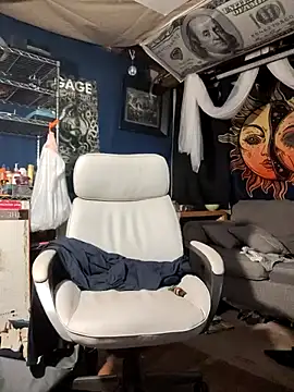 Snapshot of Gillygilly76 chatting on 03-19-25, 08:11 Gillygilly76 online show from 03-19-25, 08:11