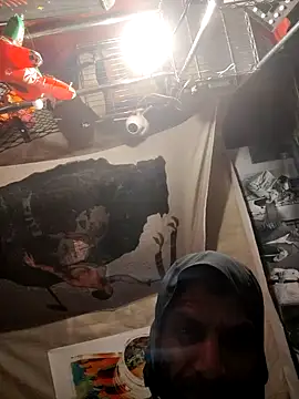 Snapshot of Gillygilly76 chatting on 03-20-25, 10:21 Gillygilly76 online show from 03-20-25, 10:21