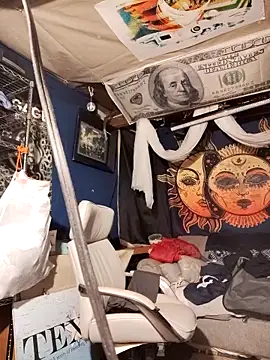 Snapshot of Gillygilly76 chatting on 03-22-25, 12:35 Gillygilly76 online show from 03-22-25, 12:35