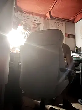 Snapshot of Gillygilly76 chatting on 10-21-25, 09:43 Gillygilly76 online show from 10-21-25, 09:43