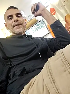 Snapshot of Gillygilly76 chatting on 10-29-25, 02:25 Gillygilly76 online show from 10-29-25, 02:25