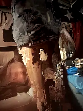 Snapshot of Gillygilly76 chatting on 02-12-26, 07:25 Gillygilly76 online show from 02-12-26, 07:25