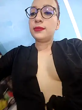 Snapshot of ValeryThunder chatting on 02-26-25, 04:36 ValeryThunder online show from 02-26-25, 04:36