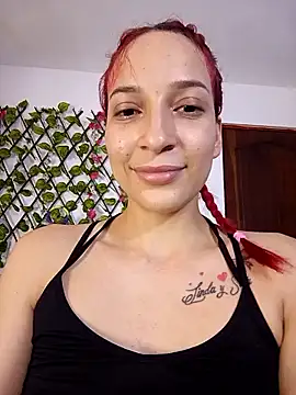 Snapshot of ValeryThunder chatting on 12-16-25, 09:42 ValeryThunder online show from 12-16-25, 09:42