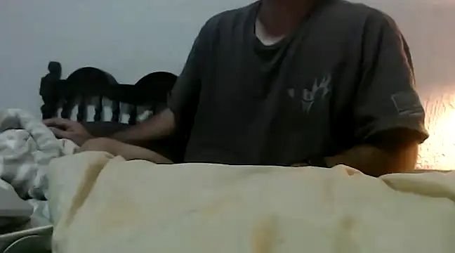 Snapshot of lover_camer chatting on 02-21-25, 12:39 lover camer online show from 02-21-25, 12:39