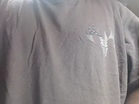 Snapshot of lover_camer chatting on 10-20-25, 11:32 lover camer online show from 10-20-25, 11:32