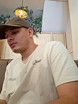  Ottis  online show from 11-08-25, 04:07