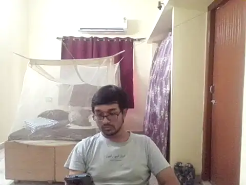 THE NAKED BOY online show from 05-10-26, 07:02