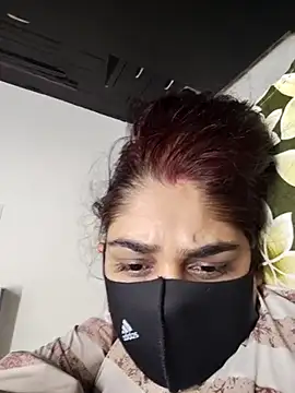 kirti  arora online show from 09-18-25, 08:05