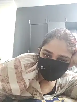 kirti  arora online show from 10-06-25, 07:17