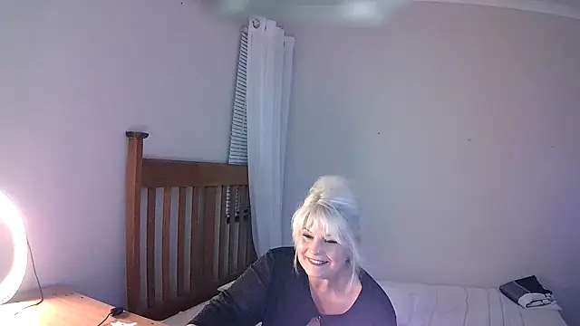 Miahotmilf online show from 02-08-25, 09:04