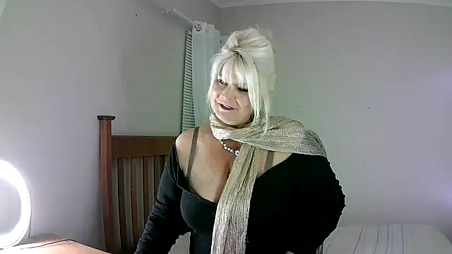 Miahotmilf online show from 03-01-25, 08:42