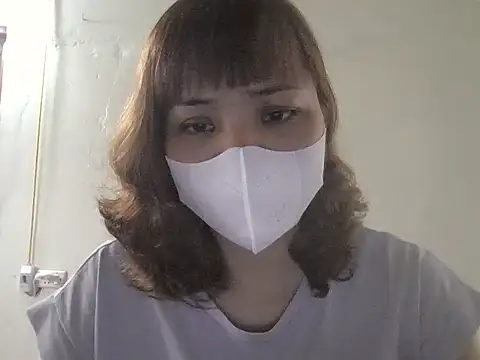 Snapshot of Angela-Eira chatting on 05-05-26, 01:35 Angela-Eira online show from 05-05-26, 01:35