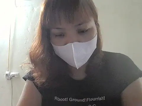 Snapshot of Angela-Eira chatting on 06-11-26, 04:32 Angela-Eira online show from 06-11-26, 04:32