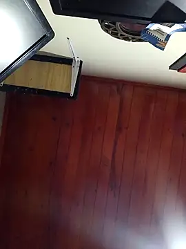 Snapshot of weedmanhot28 chatting on 12-23-25, 01:25 weedmanhot28 online show from 12-23-25, 01:25