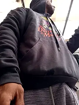 Snapshot of weedmanhot28 chatting on 01-10-26, 11:56 weedmanhot28 online show from 01-10-26, 11:56