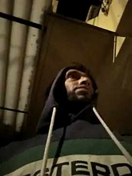 Snapshot of weedmanhot28 chatting on 01-19-26, 08:51 weedmanhot28 online show from 01-19-26, 08:51