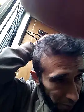 Snapshot of weedmanhot28 chatting on 02-21-26, 10:11 weedmanhot28 online show from 02-21-26, 10:11