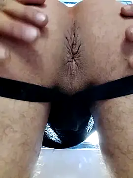 Snapshot of weedmanhot28 chatting on 02-22-26, 01:20 weedmanhot28 online show from 02-22-26, 01:20