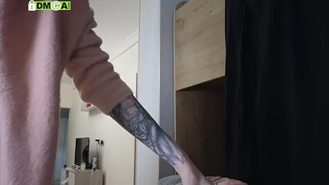 Snapshot of KawaiiNullify chatting on 11-21-25, 03:27 KawaiiNullify online show from 11-21-25, 03:27