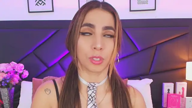 SophieCarther online show from 10-05-25, 12:36