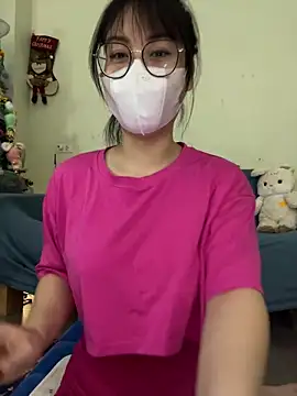 Baby Claraa online show from 12-28-24, 09:20