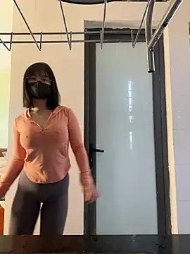 Baby Claraa online show from 01-10-25, 09:23