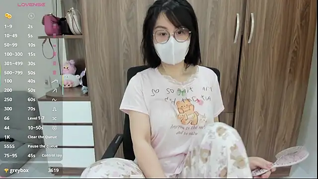 Baby Claraa online show from 03-15-25, 08:58