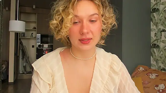 Snapshot of Lilith_lutherlow chatting on 02-16-26, 01:29 Lilith lutherlow online show from 02-16-26, 01:29