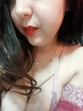 LoNa-daloua online show from 02-15-25, 06:44