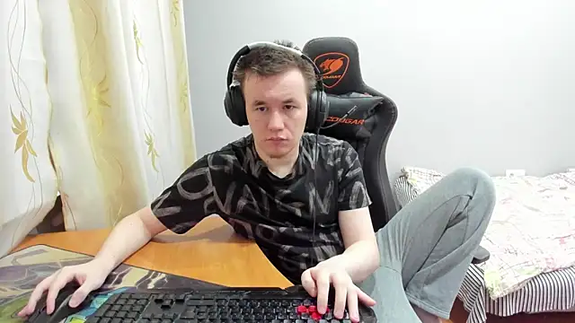 iliaskrislove online show from 11-19-25, 04:12