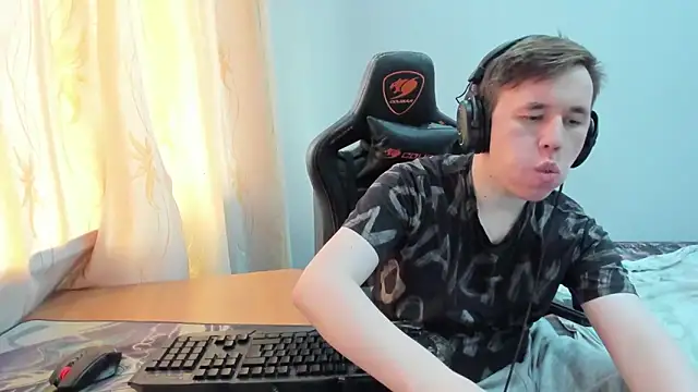 iliaskrislove online show from 06-11-26, 02:53