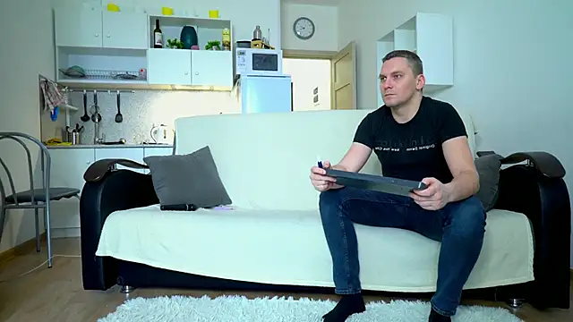 Snapshot of littlesweettifany chatting on 02-10-25, 11:25 littlesweettifany online show from 02-10-25, 11:25