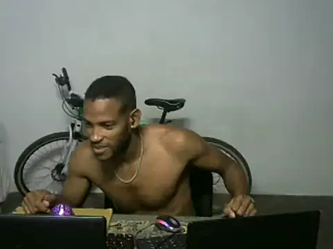 Snapshot of michel_sc chatting on 12-05-25, 10:02 michel sc online show from 12-05-25, 10:02