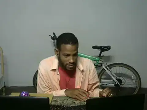 Snapshot of michel_sc chatting on 12-15-25, 07:23 michel sc online show from 12-15-25, 07:23