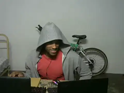 Snapshot of michel_sc chatting on 01-17-26, 06:18 michel sc online show from 01-17-26, 06:18