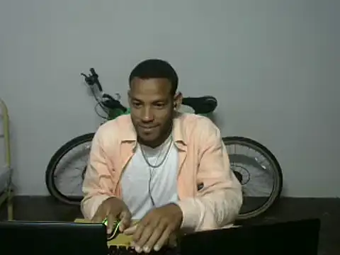 Snapshot of michel_sc chatting on 02-04-26, 10:43 michel sc online show from 02-04-26, 10:43