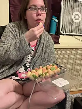 FreakNastyLacie online show from 03-16-25, 01:28