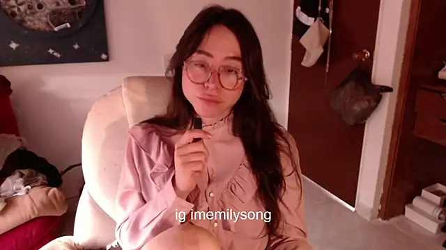 emily pearl  online show from 12-14-25, 08:35