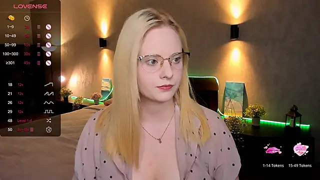 Aemilia  online show from 03-17-25, 08:40