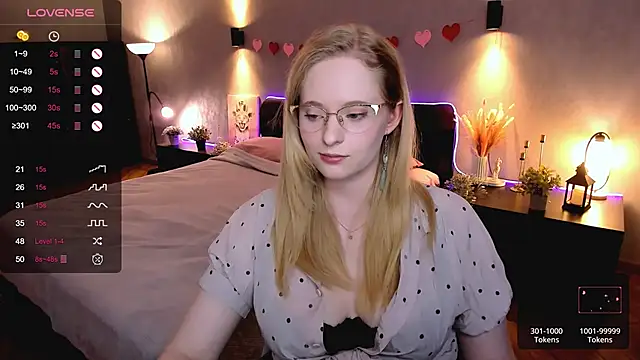 Aemilia  online show from 10-03-25, 08:55