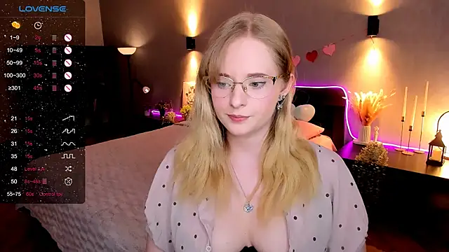 Aemilia  online show from 02-14-26, 08:44