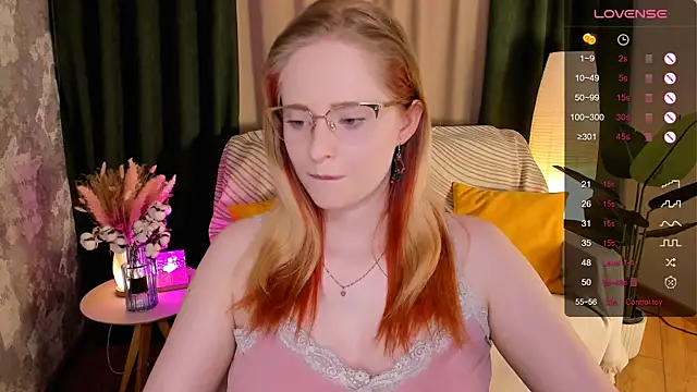 Aemilia  online show from 04-12-26, 07:35