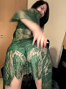 Linalicious online show from 12-20-24, 07:28