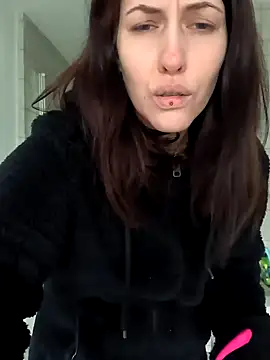 Linalicious online show from 02-06-25, 10:48